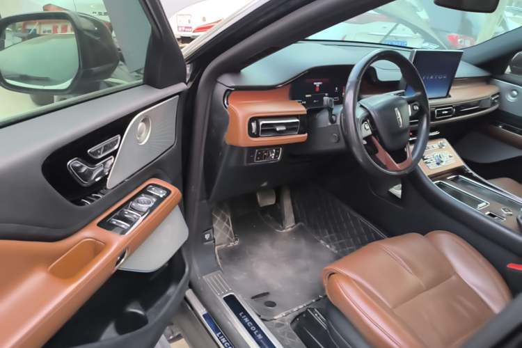 Used Lincoln Aviator 2020 3.0T V6 All-Wheel Drive Executive Version Driver Seat