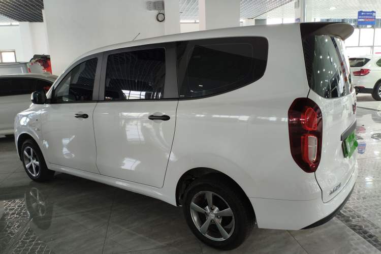 Used Wuling Hongguang New Energy 2024 All-Electric Model 300KM Standard Version
