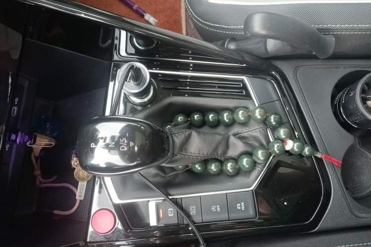 Used Volkswagen Tayron 2023 330TSI Two-Wheel-Drive Luxury Plus Advanced Version Gear Lever