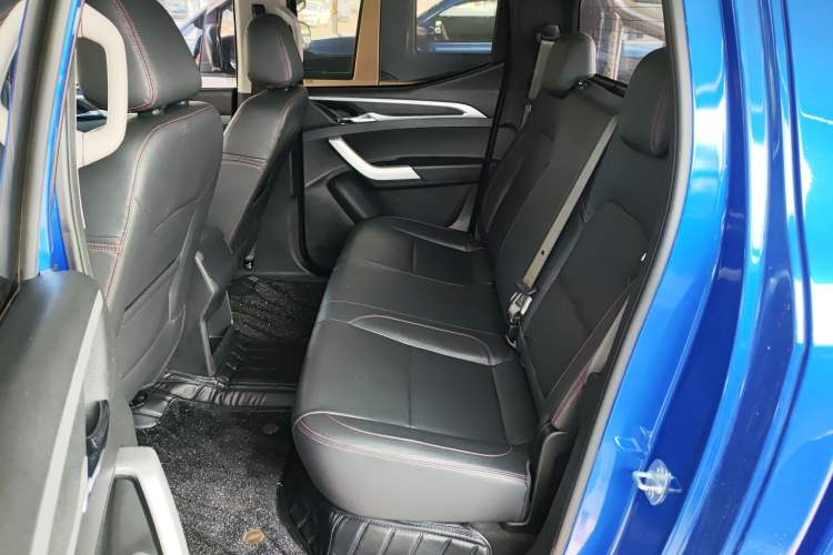 Used SAIC MAXUS Xingji 2023 Starry L 2.0T Diesel Automatic 2WD Elite Edition Long Bed