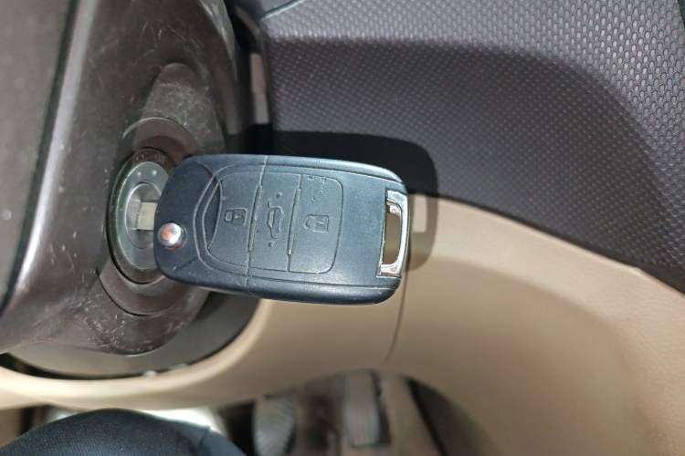 Used Wuling Hongguang 2016 1.5L S1 Deluxe Model China V-standard Vehicle Key