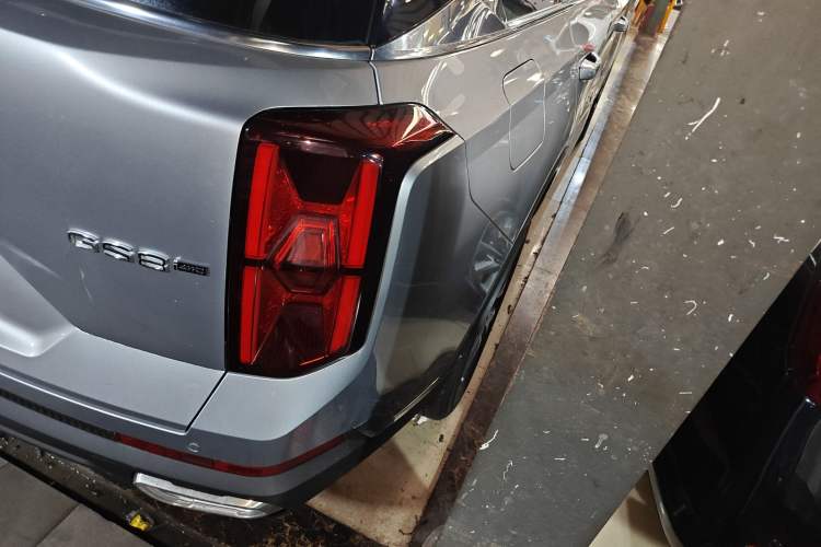 Used GAC Trumpchi GS8 2022 Flagship Series 2.0 TGDI Four-Wheel Drive Luxury Smart Connectivity Version (6 Seats) Right Rear Taillight