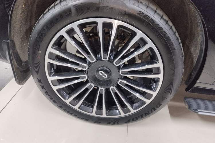 Used Hima AITO M7 2024 1.5T Intelligent Driving 4WD Ultra Version 6 Seats Right Rear Wheel Hub