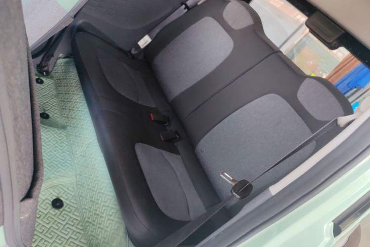 Used Wuling Hongguang MINIEV 2021 Macaron Sandwich Model 170 km Lithium Ternary