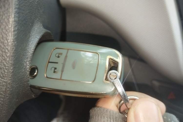 Used Chevrolet Sail 2016 Sail 3 1.3L Manual Comfort Sunroof Edition Vehicle Key