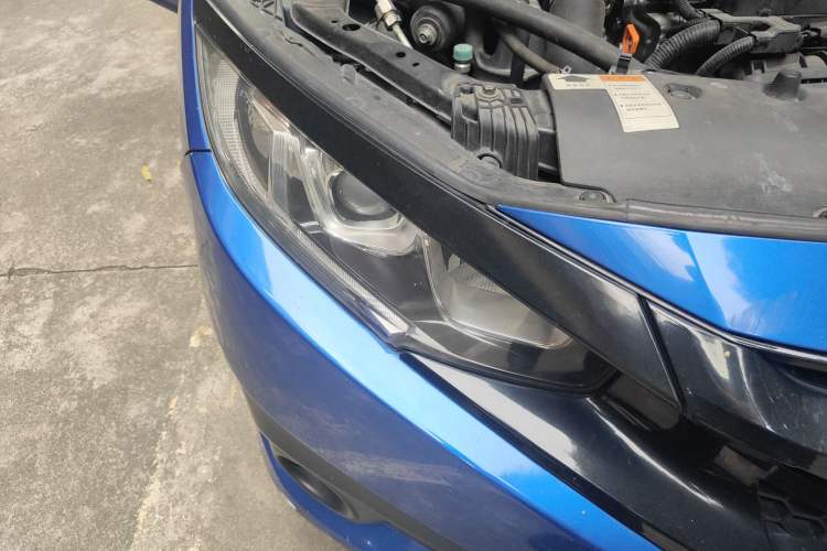 Used Honda Civic 2016 180TURBO CVT Comfort Version Right Front Headlight