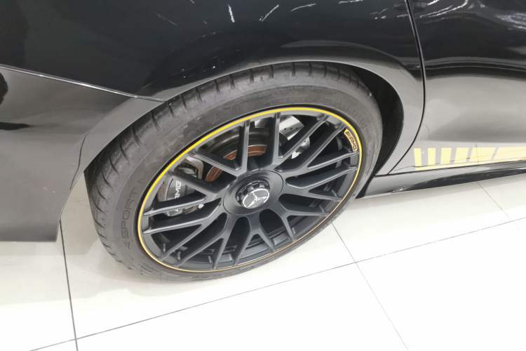 Used Mercedes-Benz C-Class AMG 2021 AMG C 63 Night Edition Right Rear Wheel Hub