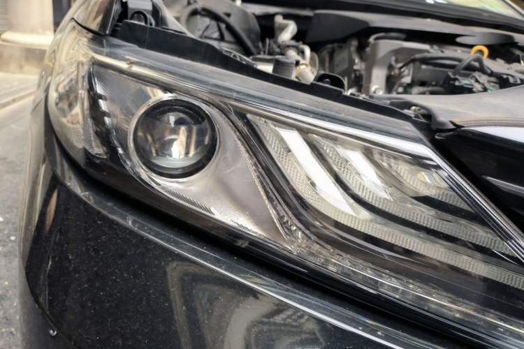 Used Toyota Camry 2021 2.0G Luxury Edition
