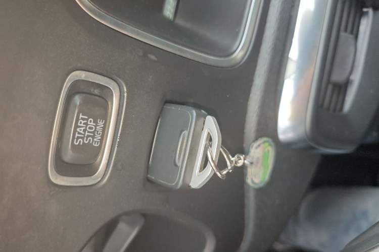 Used Volvo V40 2013 2.0T Zhiya Edition