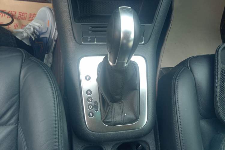 Used Volkswagen Tiguan 2012 1.8TSI Automatic Two-Wheel Drive Trend Edition Gear Lever
