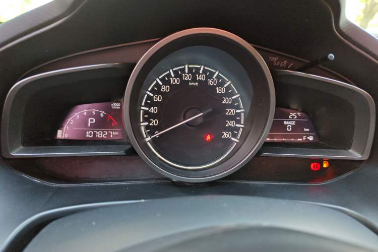 Used Mazda 3 Axela 2017 Sedan 1.5L Automatic Comfort Model Emission Standard China V Instrument Cluster