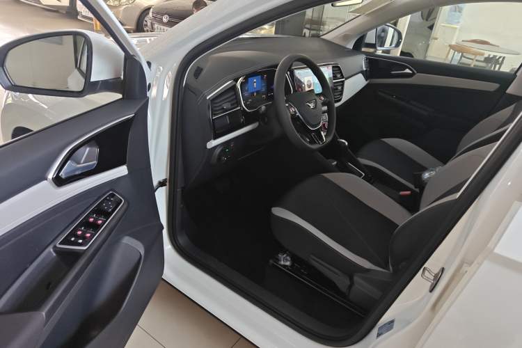 Used Jetta VS7 2026 Model, 280TSI Automatic Pioneer Edition Driver Seat