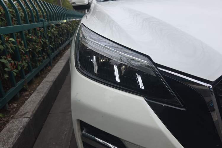 Used Venucia T90 2020 2.0L CVT Smart Connect & Smooth Drive Edition
