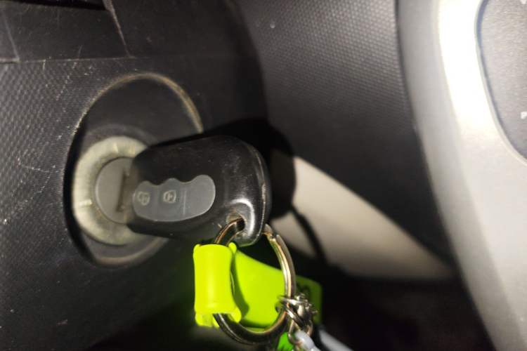 Used CHANGAN Benni mini 2012 1.0L IMT Navigation Version China IV Standard
