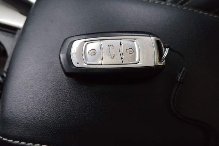 Used Geely Auto Emgrand X7 Sport 2018 1.8TD Automatic Two-Wheel Drive Smart 4G Connected Version