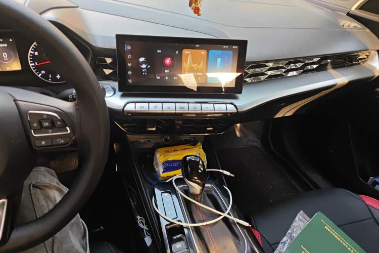 Used MG 5 2021 180 DVVT CVT Youthful Style Edition
