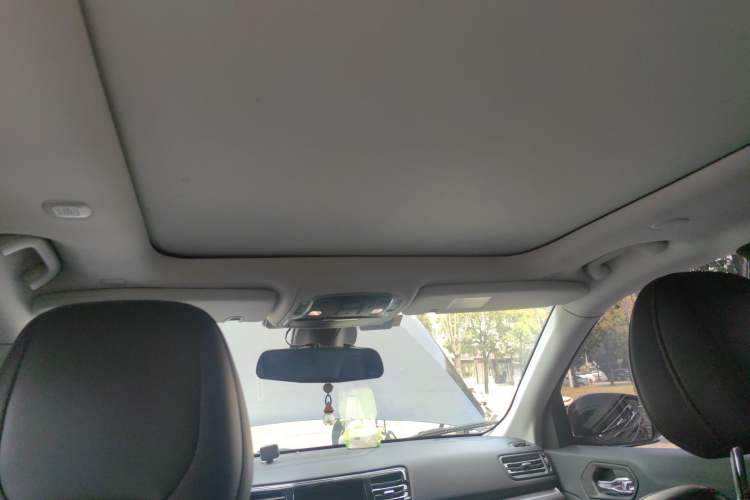 Used Jeep Grand Commander 2018 2.0T Four-Wheel Drive Smart Enjoyment Version China V Emission Standard
