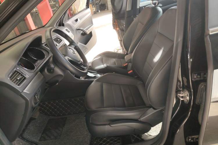 Used Volkswagen Lavida 2017 1.6L Automatic Comfort Edition
