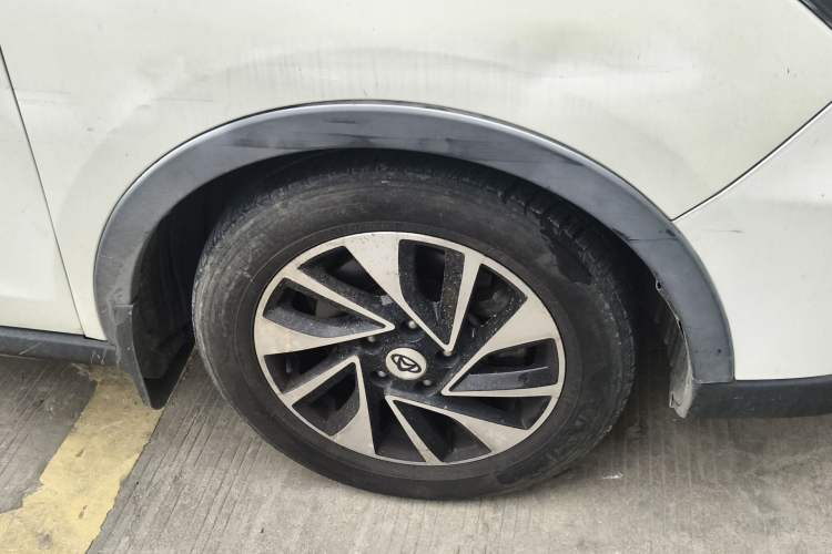 Used CHANGAN OSHAN A800 2017 1.5T Manual Elite Version Right Front Wheel Hub