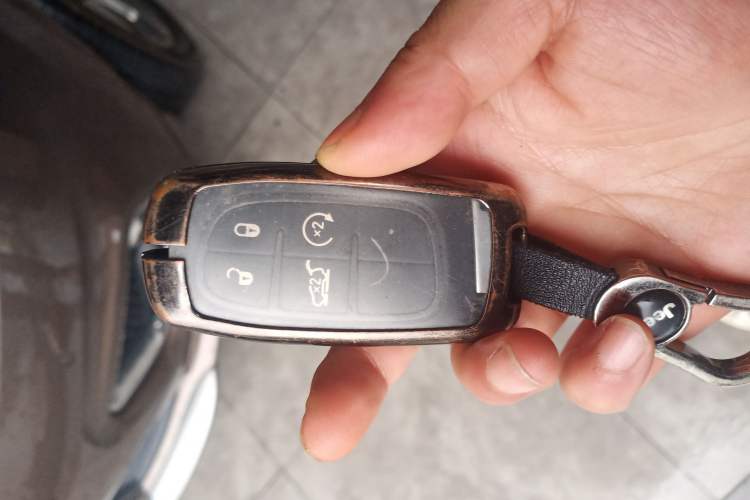 Used Jeep Cherokee 2019 2.0T All-Wheel Drive Versatile Edition China V Vehicle Key