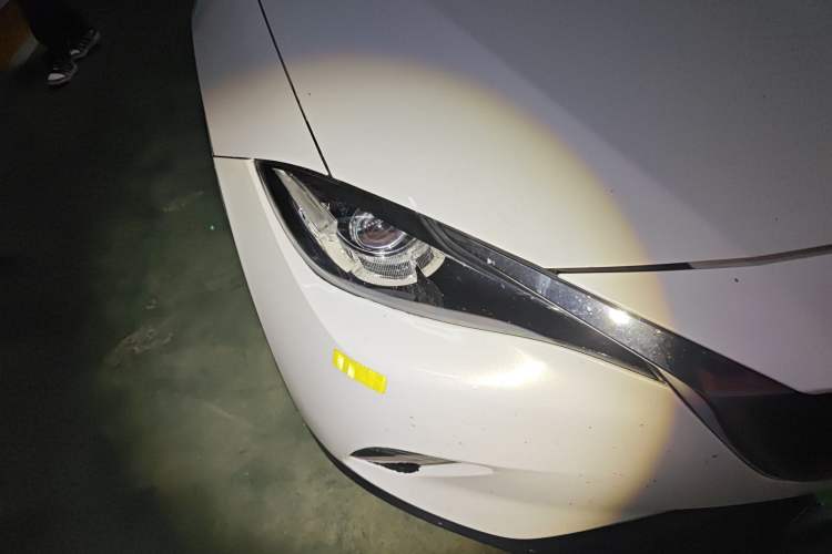 Used Mazda CX-4 2018 2.0L Automatic Two-Wheel Drive Blue Sky Dynamic Version China VI Standard Right Front Headlight