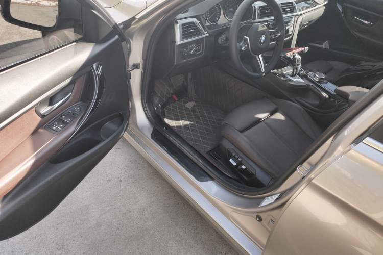 Used BMW 3 Series 2019 320Li Fashion Model
