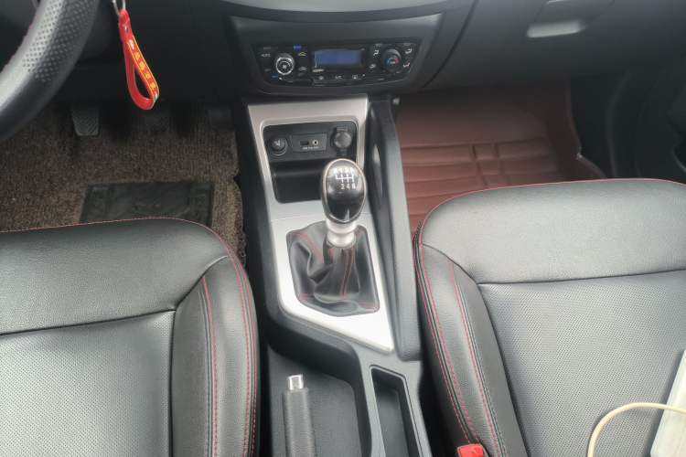 Used JAC Group Refine S3 2016 1.5L Manual Luxury Smart Version Gear Lever