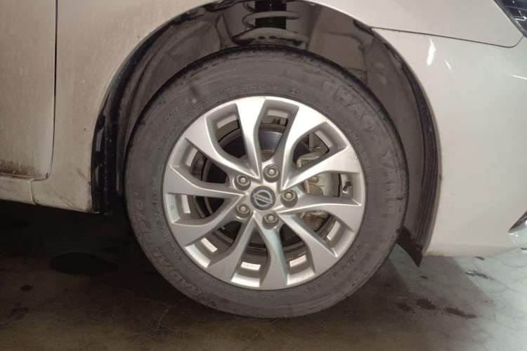 Used Nissan Sylphy 2019 1.6XV CVT Smart Connect Luxury Edition China VI Standard Right Front Wheel Hub