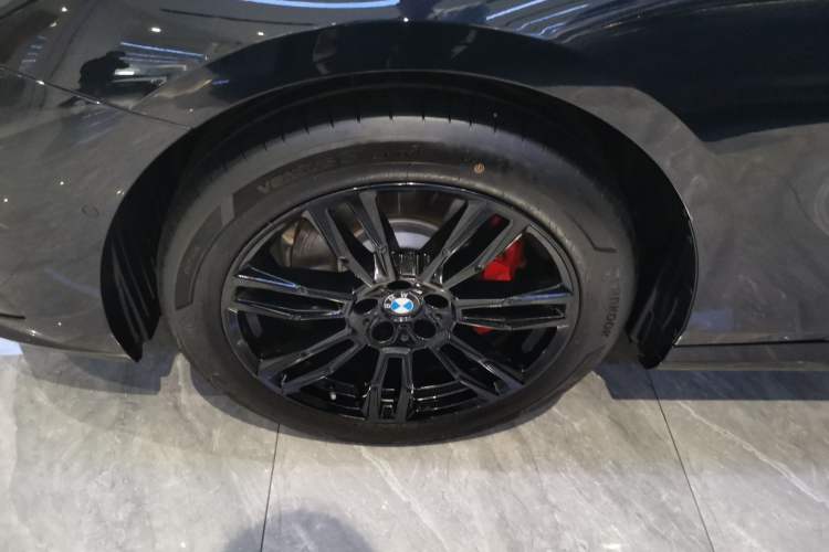 Used BMW 5 Series 2024 530Li Leading Model M Sport Package