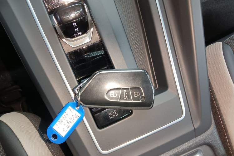 Used Volkswagen Golf 2023 200TSI DSG Pro Vehicle Key