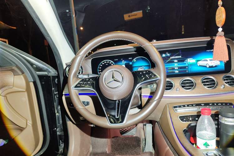 Used Mercedes-Benz E-Class New Energy 2022 E 350 e L Plug-in Hybrid Sedan Steering Wheel