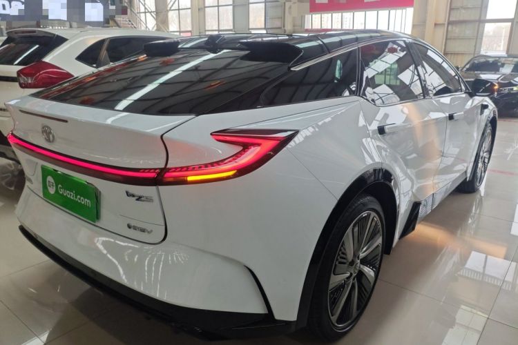 Used Toyota bZ5 2025 Model 550 PRO Smart Driving Edition Rear Right 45 Deg