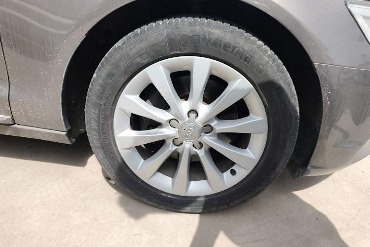 Used Audi A6L 2014 30 FSI Comfort Model Right Front Wheel Hub