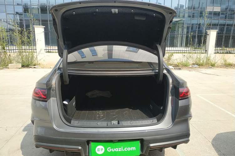 Used BYD Qin L 2024 DM-i 80KM Beyond Model Trunk
