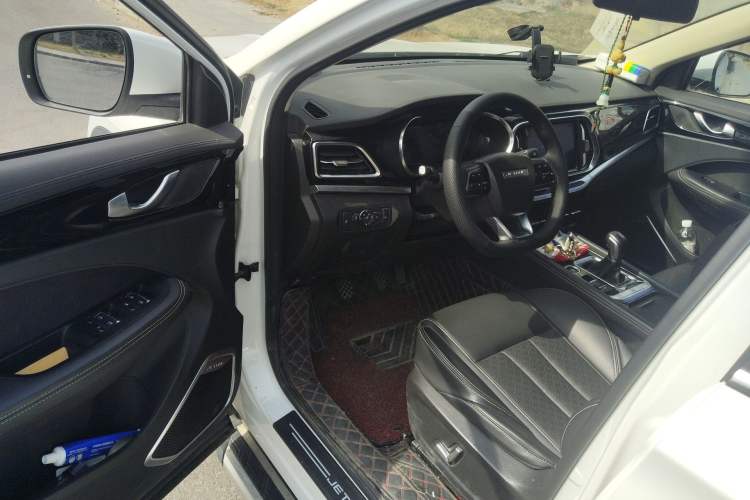 Used JETOUR X90 2019 1.5T Manual Smart Enjoyment Version 5 Seats China VI Standard