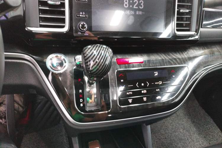 Used Honda Elysion 2019 2.0L Hybrid Luxury Edition
