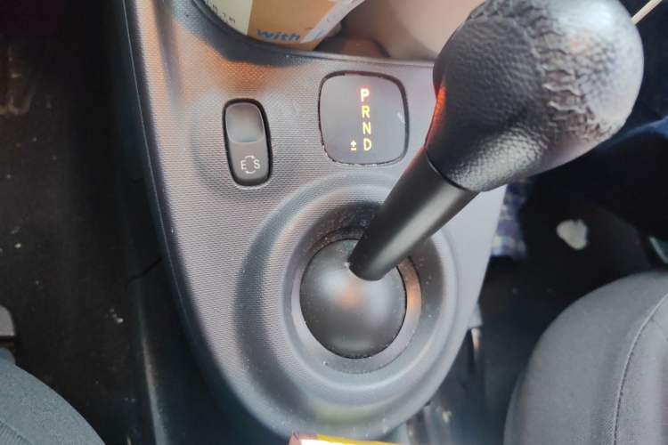 Used smart fortwo 2018 1.0L 52kW Hardtop Dynamic Version China V Gear Lever