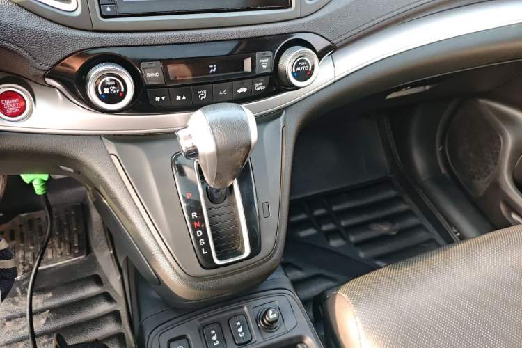 Used Honda CR-V 2015 2.4L two-wheel drive luxury version