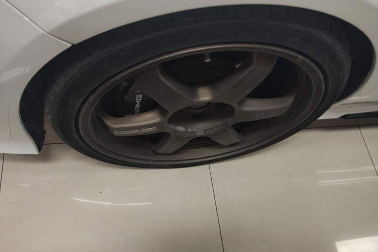 Used Mercedes-Benz CLA AMG 2014 AMG CLA 45 4MATIC Left Front Wheel Hub