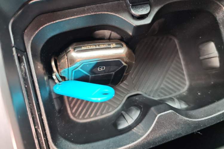 Used JETOUR Traveler 2023 2.0T All-Wheel-Drive CrossPRO
