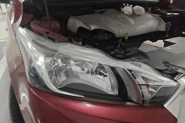 Used Toyota YARiS L Zhi Xuan 2015 1.5E Automatic Charm Edition Right Front Headlight