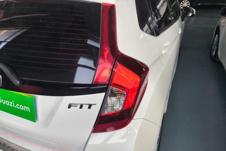 Used Honda Fit 2018 1.5L CVT Comfort Sunroof Version