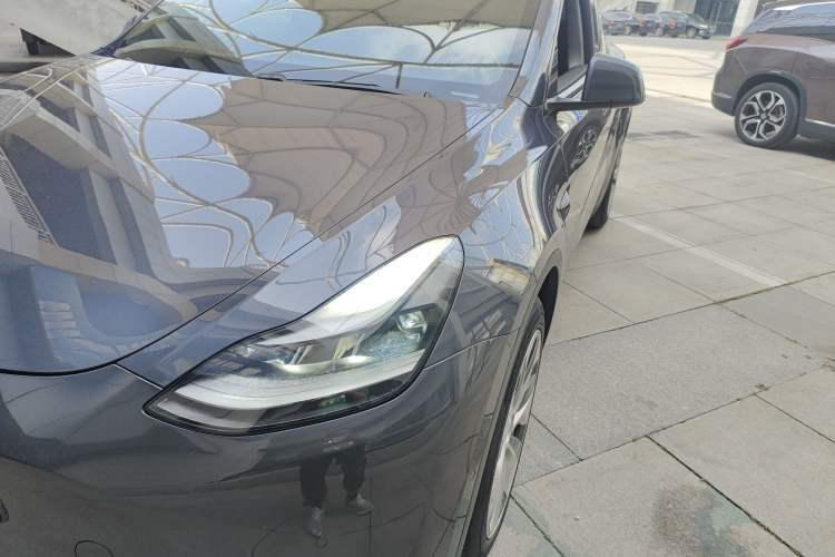 Used Tesla Model Y 2021 Long-Range All-Wheel-Drive Version