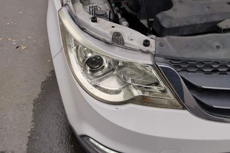 Used Baojun 730 2014 1.5L manual luxury trim 7 seats
