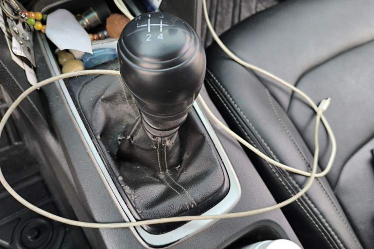 Used Chevrolet Cavalier 2018 320 Manual Enjoyment Edition Gear Lever