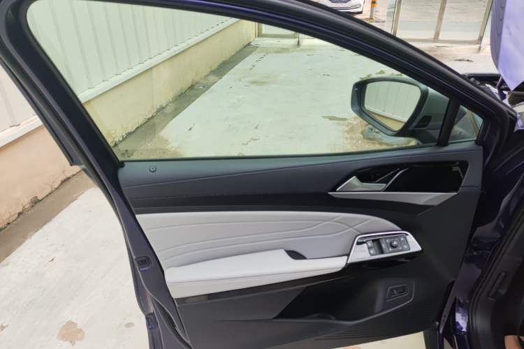 Used Volkswagen ID.6 X 2022 Intelligent Long-Range Version
