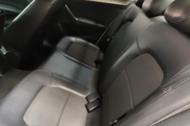 Used Volkswagen Santana 2015 1.6L Manual Comfort Edition