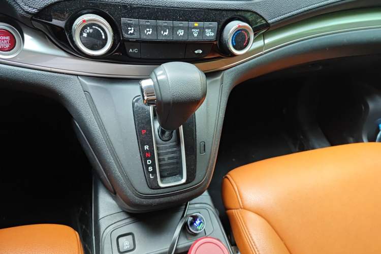 Used Honda CR-V 2015 2.0L two-wheel drive Fashion Edition