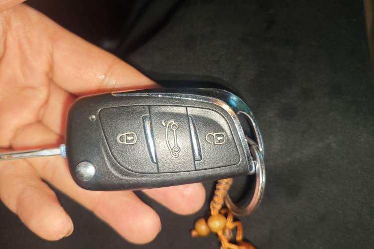 Used Toyota Highlander 2011 2.7L Two-Wheel Drive 7-Seater Luxury Edition
