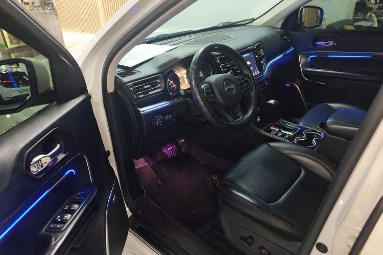 Used Jeep Grand Commander 2018 2.0T Four-Wheel Drive Smart Enjoyment Version China V Emission Standard